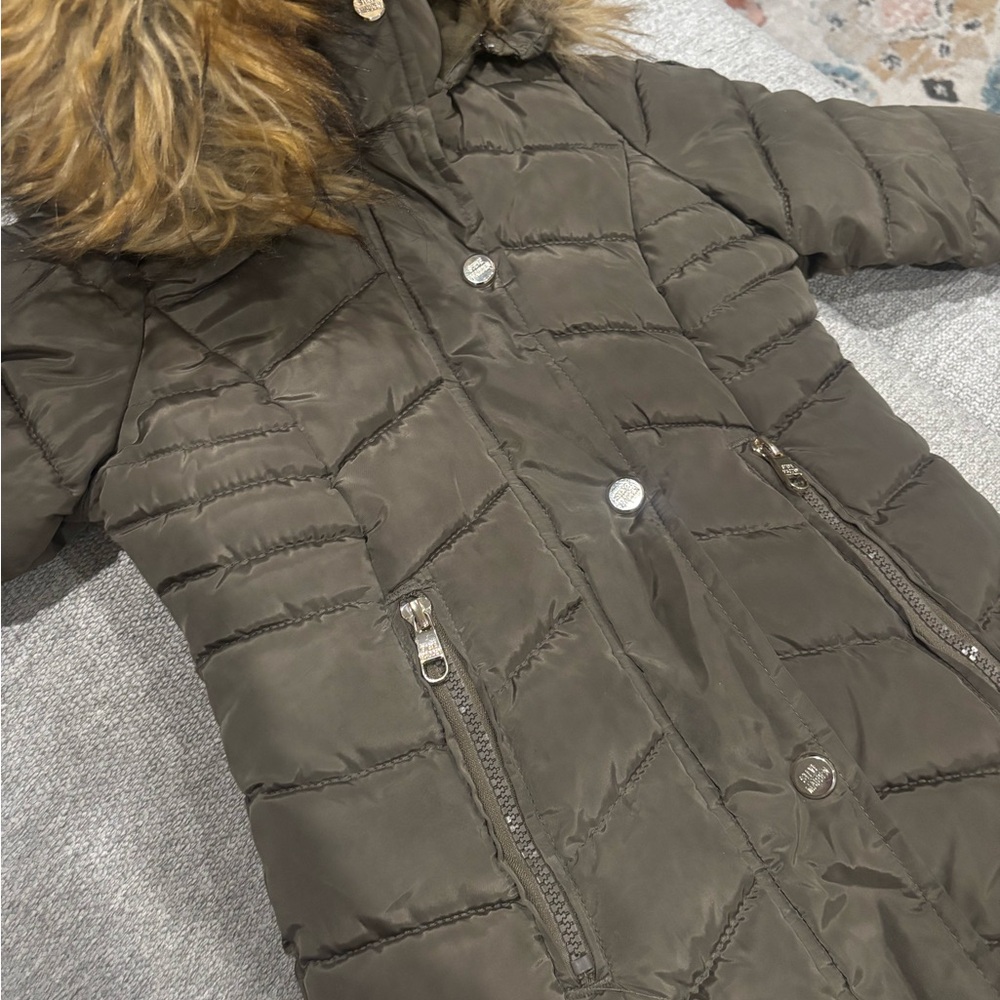 Steve Madden Olive Kids Puffer Jacket with Faux Fur Hood - Picture 3 of 7